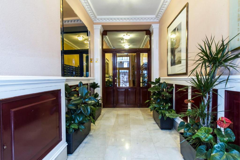 Hostal Bahia Madrid Bagian luar foto