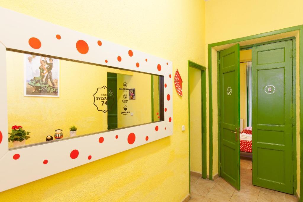 Hostal Bahia Madrid Bagian luar foto