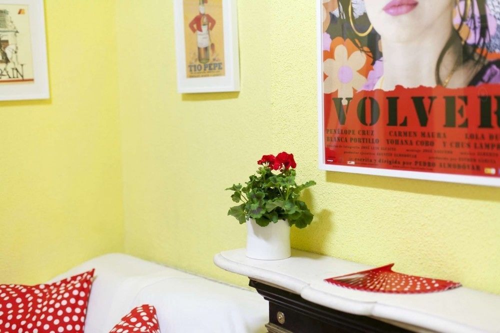Hostal Bahia Madrid Bagian luar foto