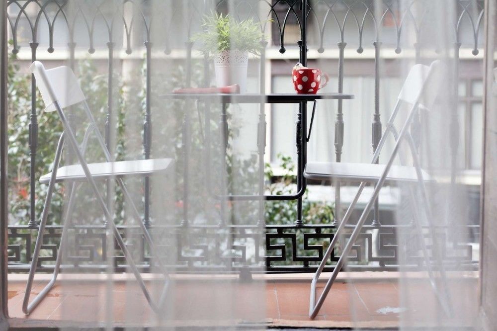 Hostal Bahia Madrid Bagian luar foto